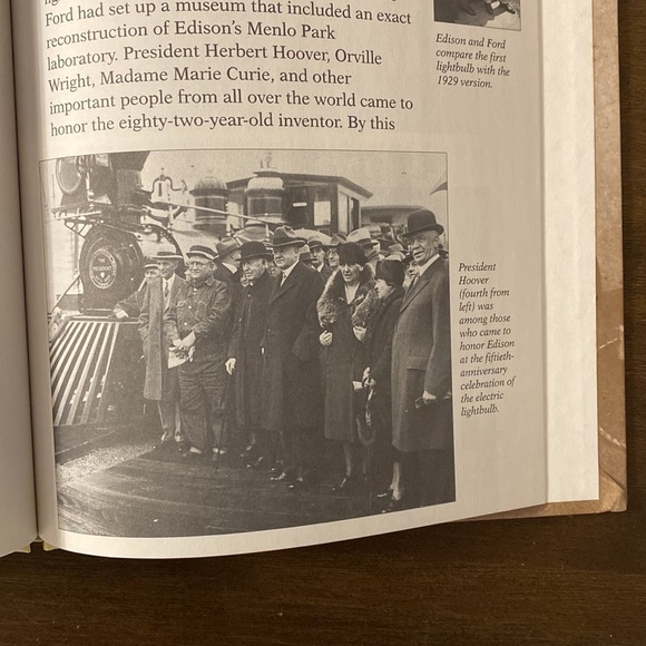 Cornerstones of Freedom The Story of Thomas Edison by Nicholas Nirgiotis - Picture 5 of 7